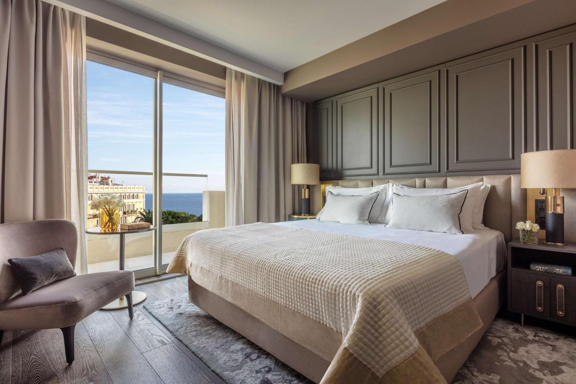 Anantara Plaza - A Leading Of The World Hotel 5*